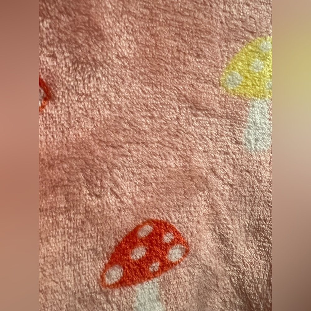 NWT Mushroom Print, Snap Front, SOFT & Fuzzy Jacket - Peach Color Background - Picture 6 of 10